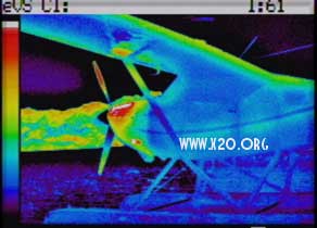 A thermal image of an airplane using the Palm IR 250 Pro thermal imaging cameras