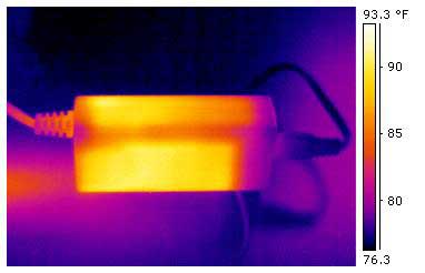 Thermal image of the FLIR ThermaCam E320 Power supply.