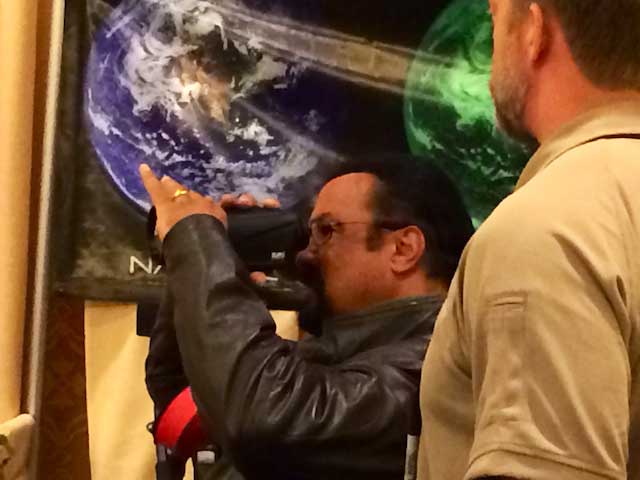 Steven Seagal Loves the PAS-15 Thermal Scope